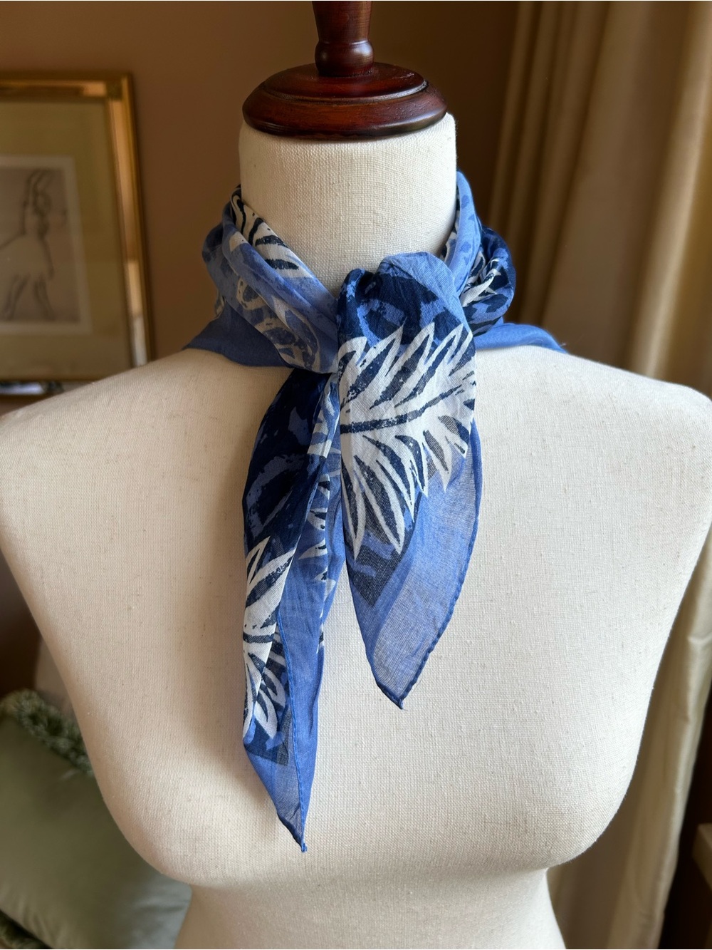 Vintage Tropical Bandana in shades of Indigo
